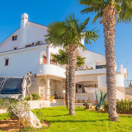 Apartments Punta & Vista In Krk Krk Town Bagian luar foto