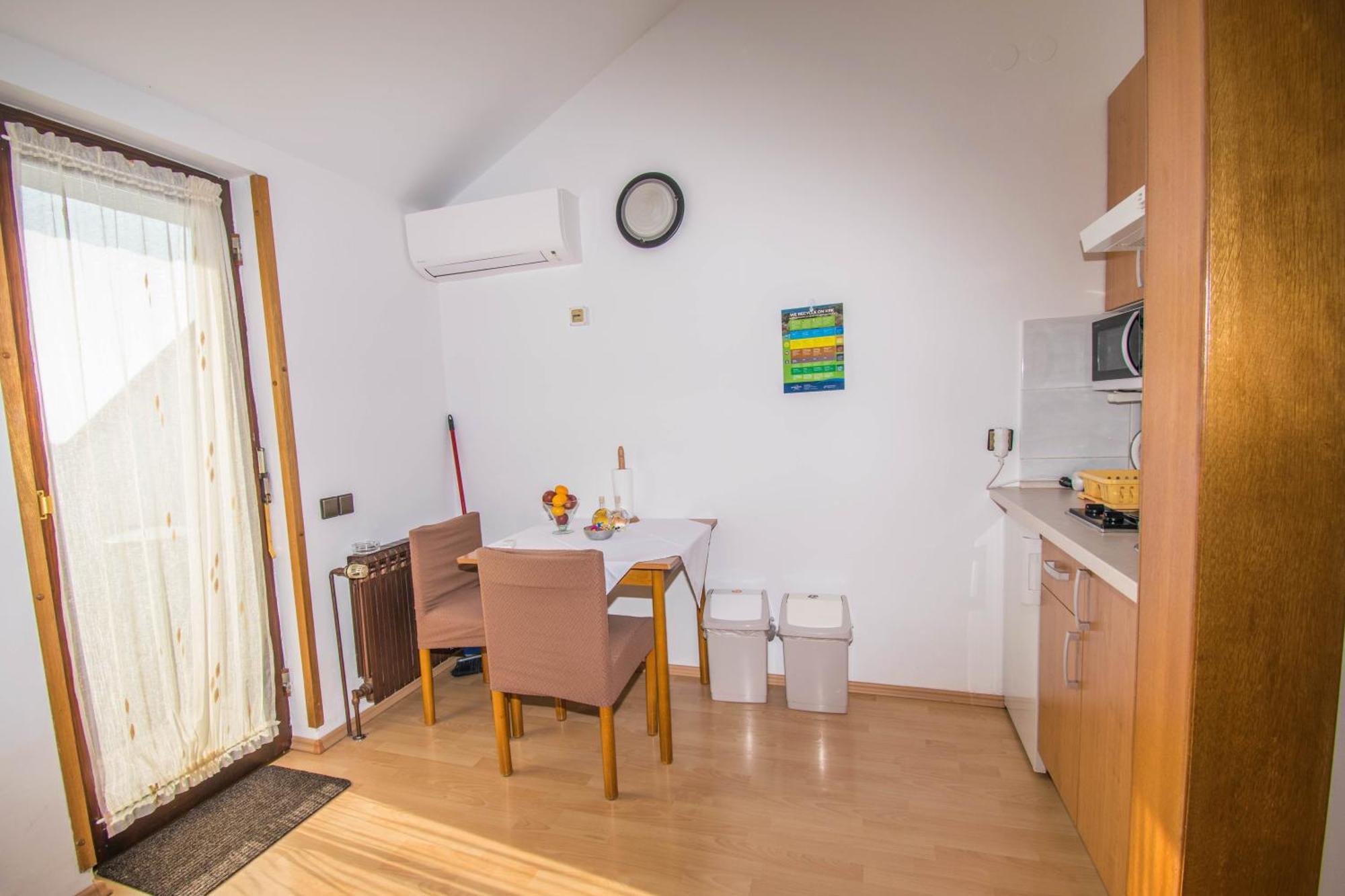 Apartments Punta & Vista In Krk Krk Town Bagian luar foto