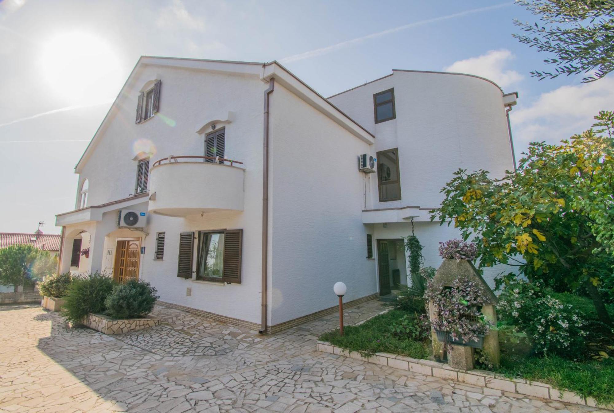Apartments Punta & Vista In Krk Krk Town Bagian luar foto