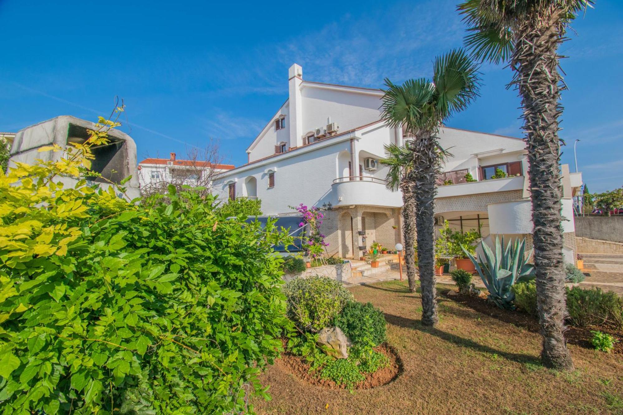Apartments Punta & Vista In Krk Krk Town Bagian luar foto