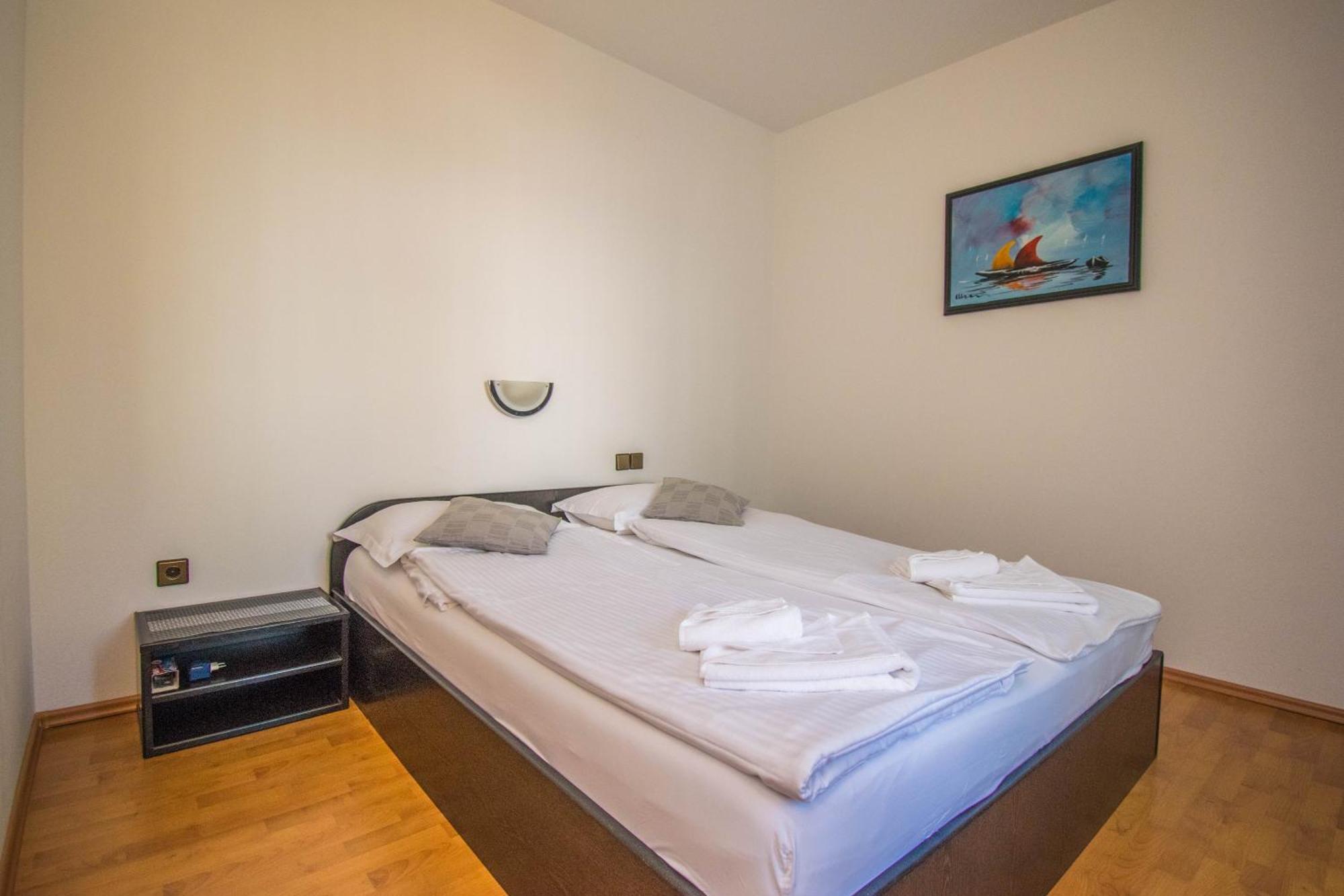 Apartments Punta & Vista In Krk Krk Town Bagian luar foto